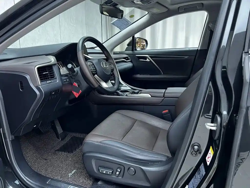 Lexus RX — миниатюра 4