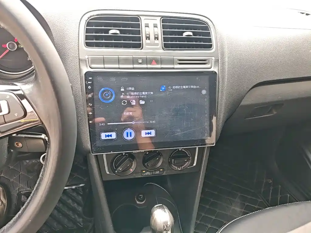 Volkswagen Polo — миниатюра 13