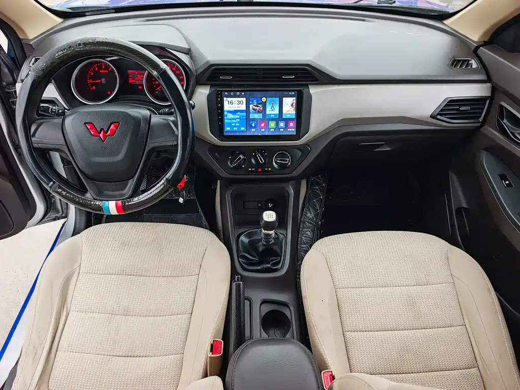 Wuling Hongguang — миниатюра 13