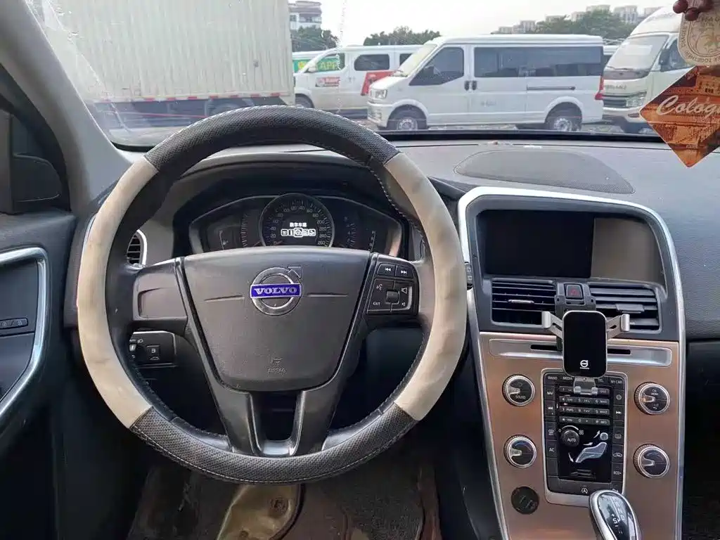 Volvo XC60 — миниатюра 9