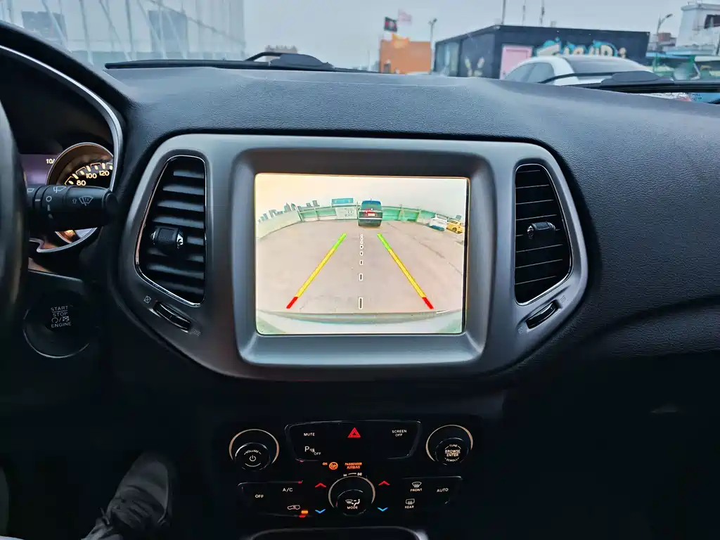 Jeep Compass — миниатюра 16