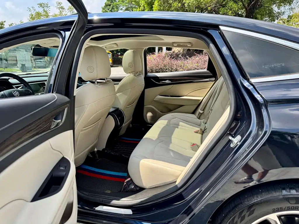 Buick LaCrosse — миниатюра 11