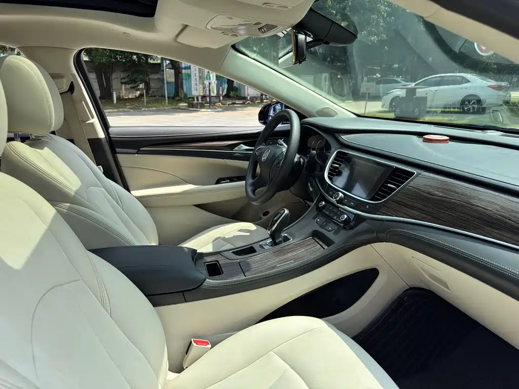 Buick LaCrosse — миниатюра 17