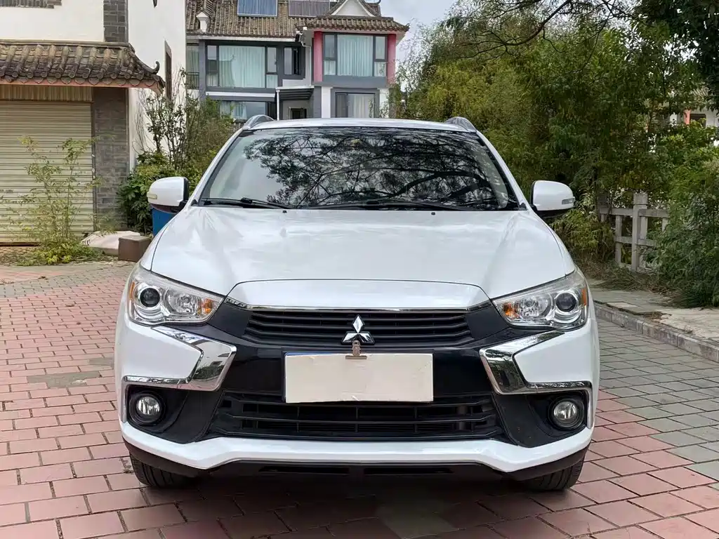 Mitsubishi ASX — миниатюра 2