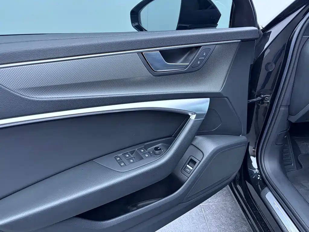 Audi A6L 2021 40 TFSI Luxury
