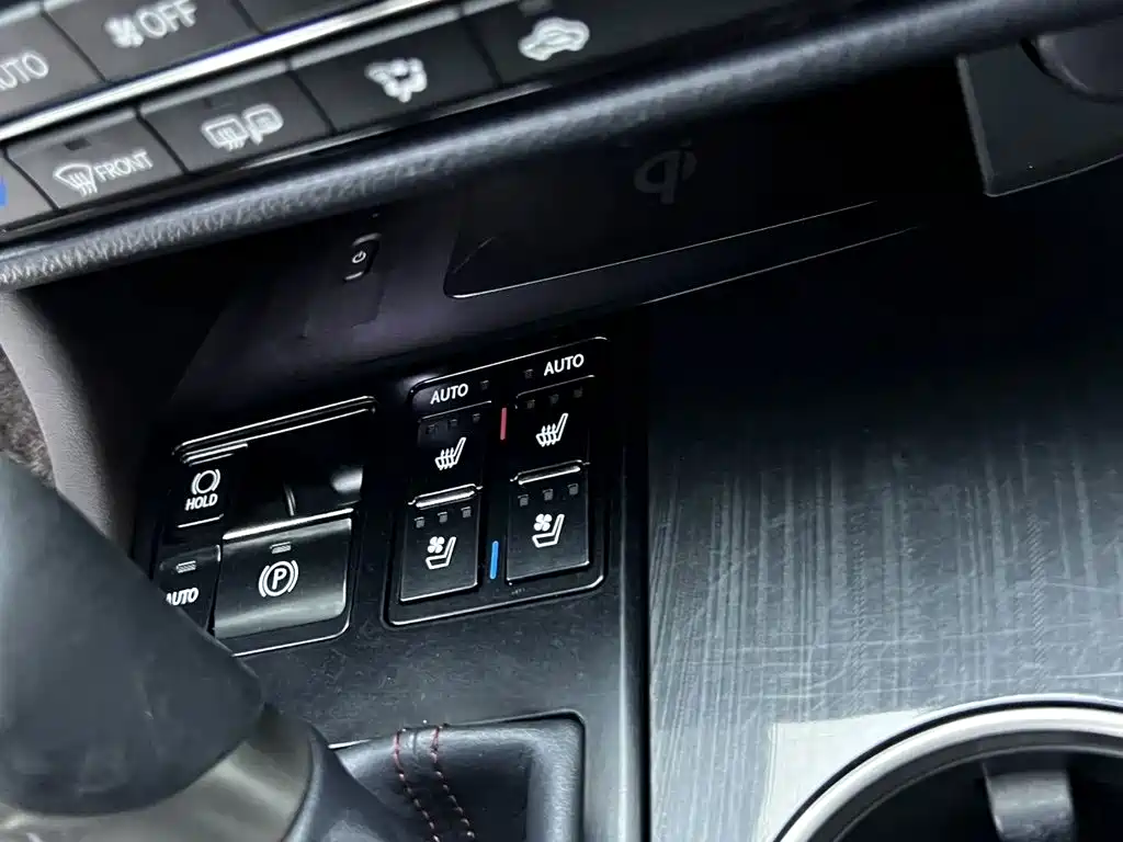 Lexus RX — миниатюра 7