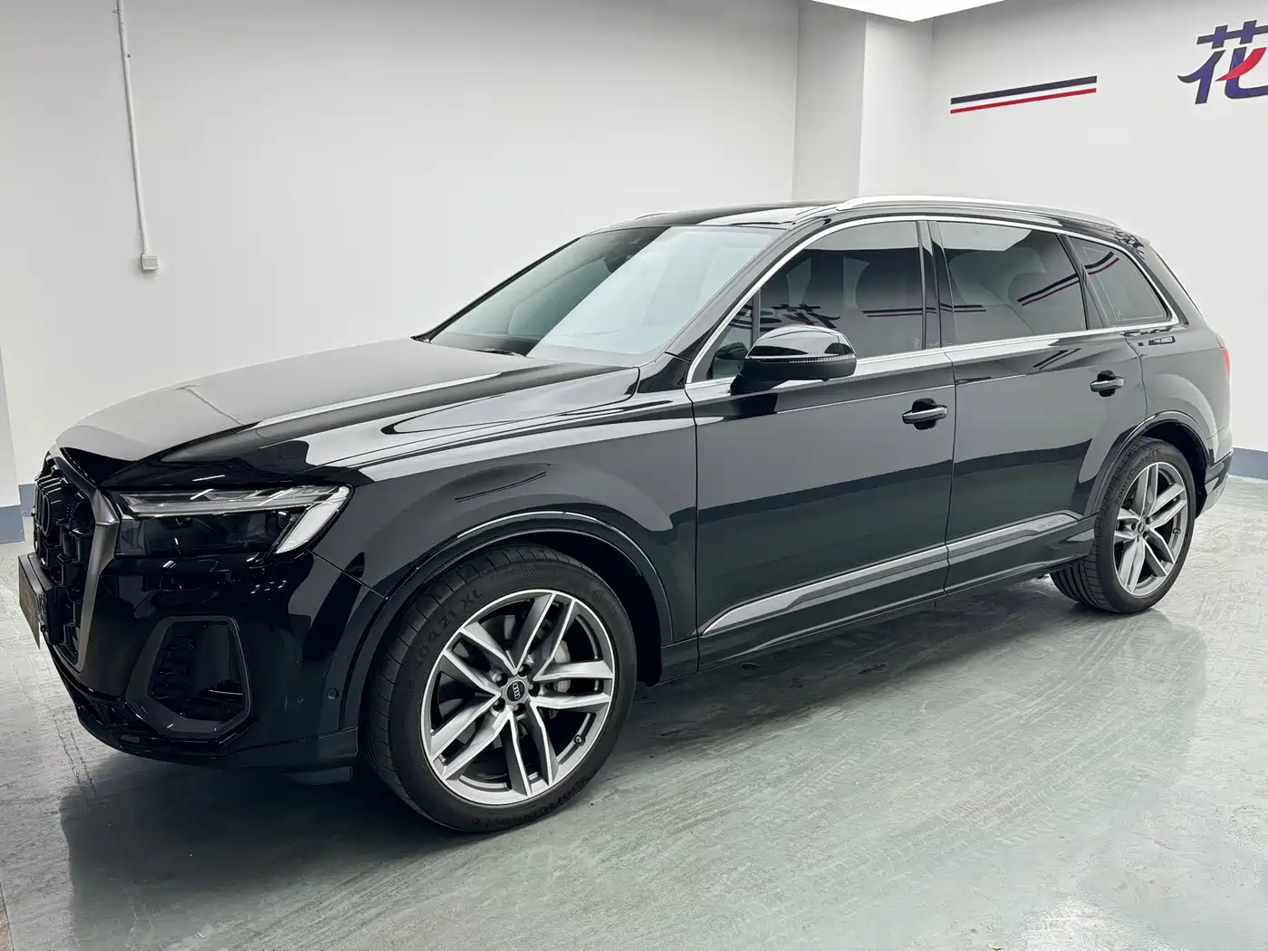 奥迪Q7 2024款 45 TFSI quattro S line运动型 2024