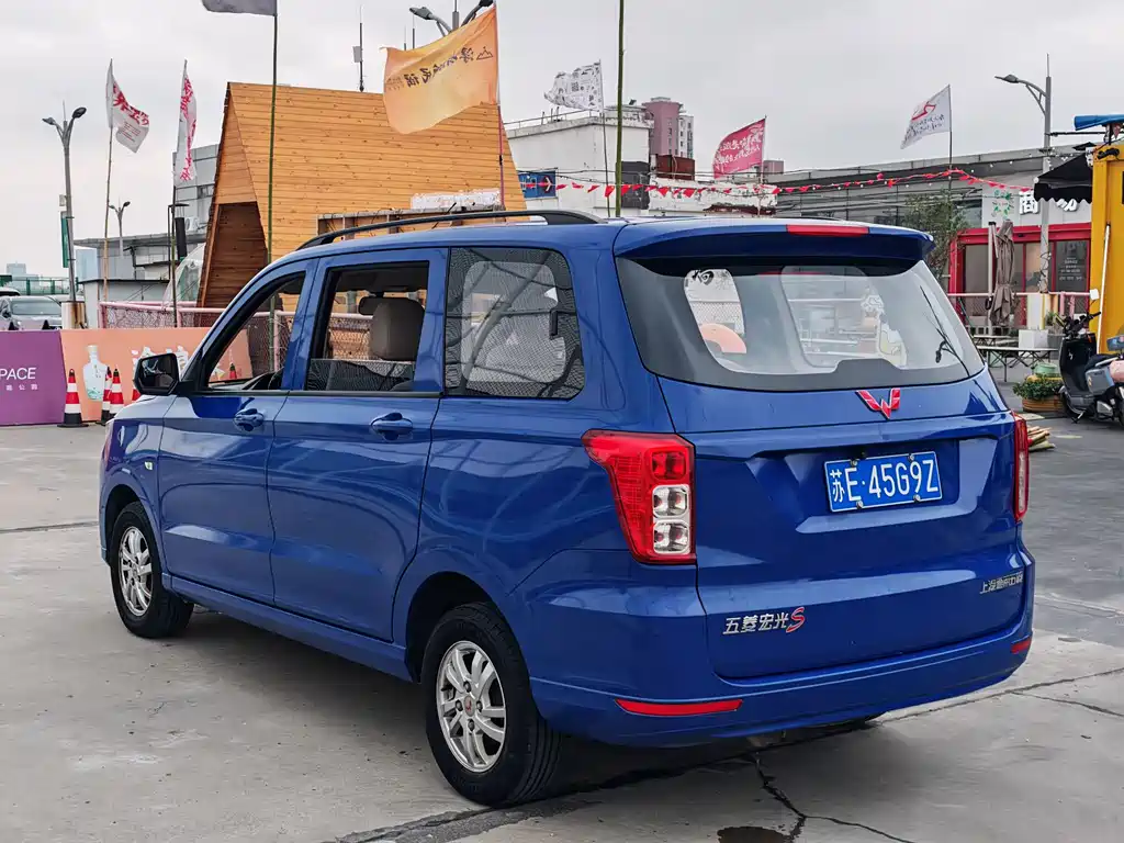 Wuling Hongguang — миниатюра 7