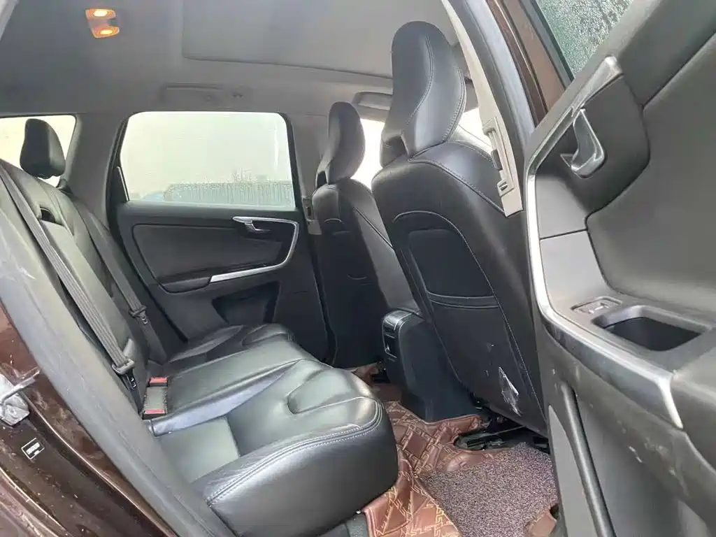 Volvo XC60 — миниатюра 7
