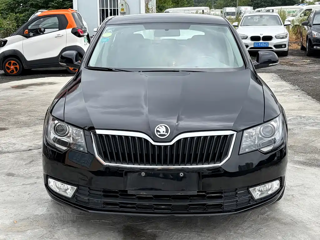 Skoda Superb — миниатюра 2