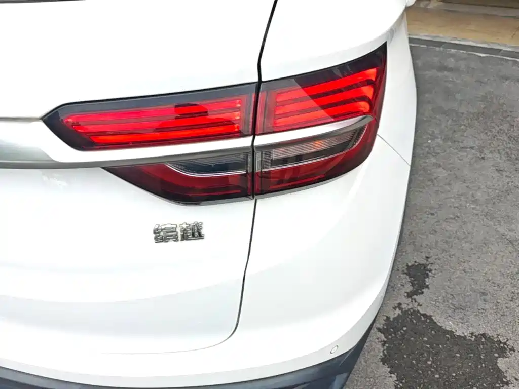 Geely Binyue — миниатюра 8