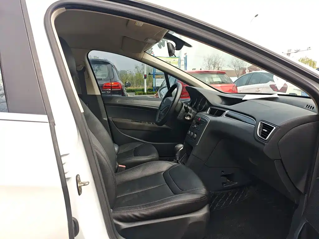 Peugeot 308 — миниатюра 20
