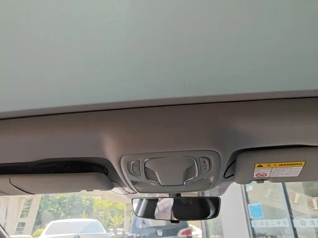 Roewe i6 MAX New Energy — миниатюра 18
