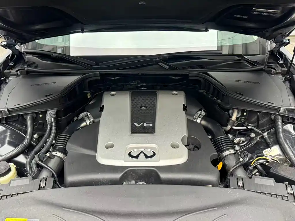 Infiniti Q70 Q70L 2.5L Delight Edition, фото 10