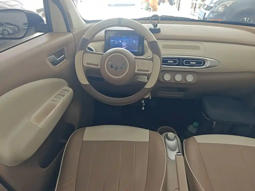 Wuling MINIEV — миниатюра 11