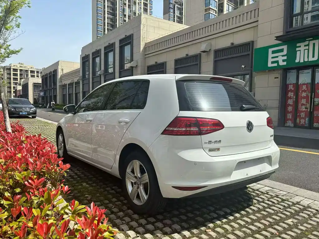 Volkswagen Golf — миниатюра 9