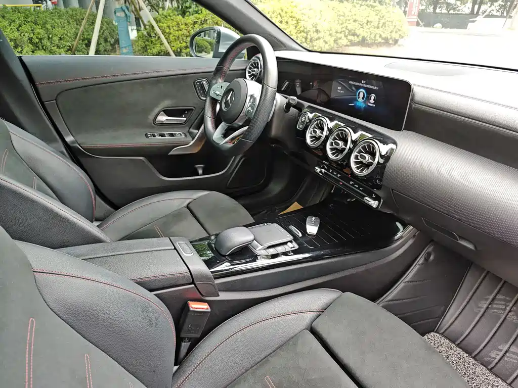 Mercedes-Benz CLA (Import) — миниатюра 16