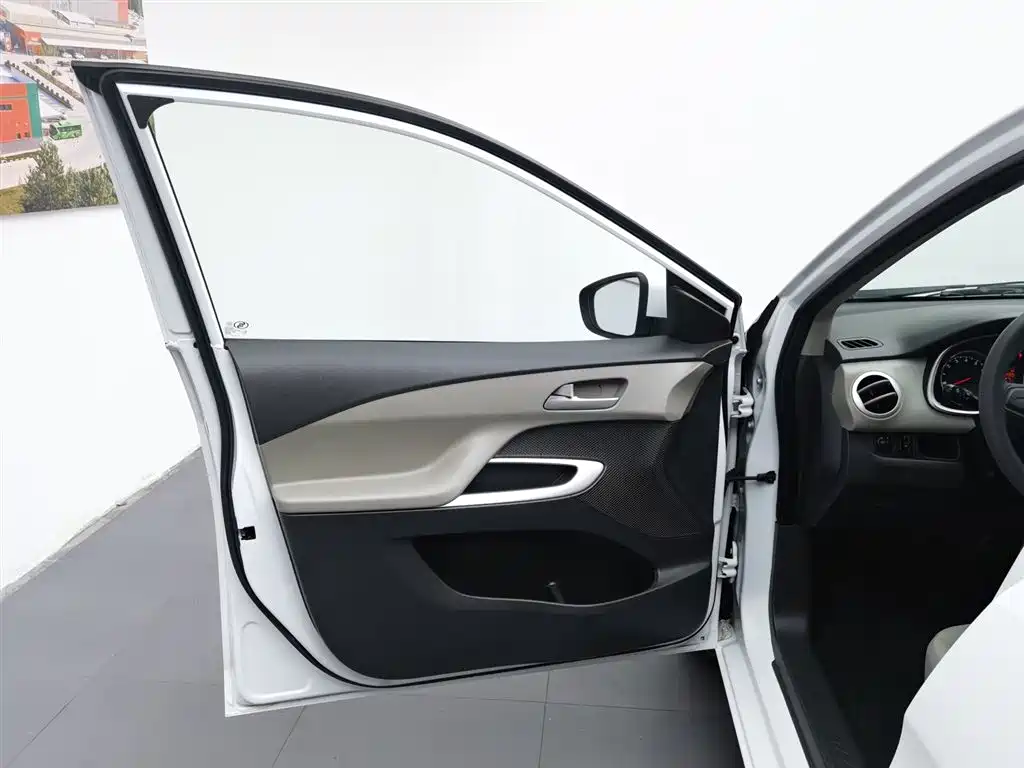 Chevrolet Sail 2015 3 1.3L MT