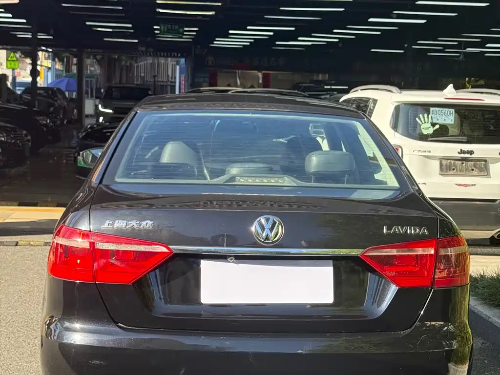 Volkswagen Lavida — миниатюра 6