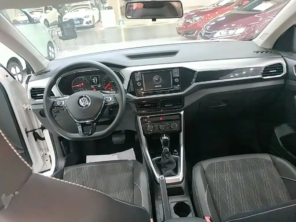 Volkswagen T-Cross — миниатюра 10