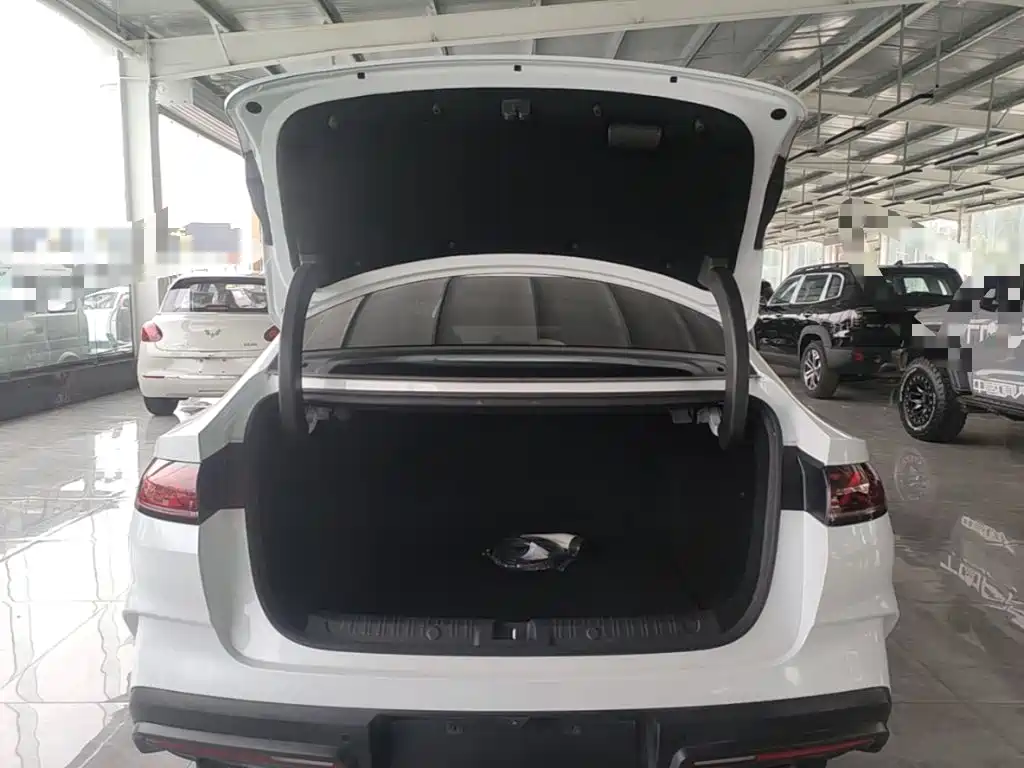 BYD Qin L — миниатюра 19