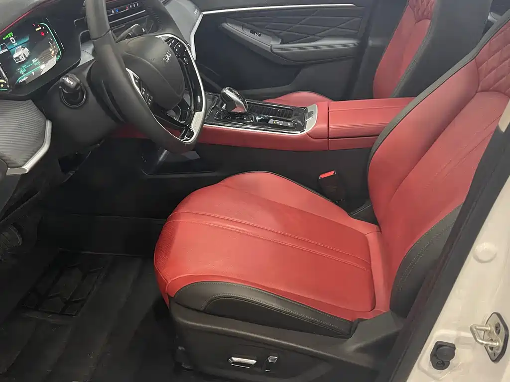 DONGFENG YI HYUN MAX