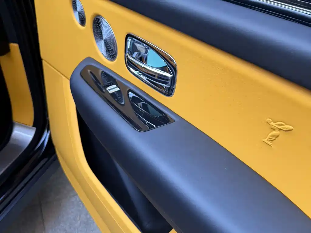 Rolls-Royce Cullinan — миниатюра 8