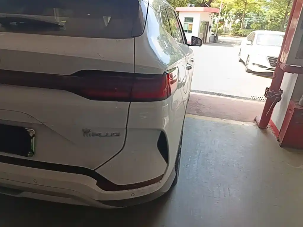 BYD PLUS New Energy — миниатюра 8