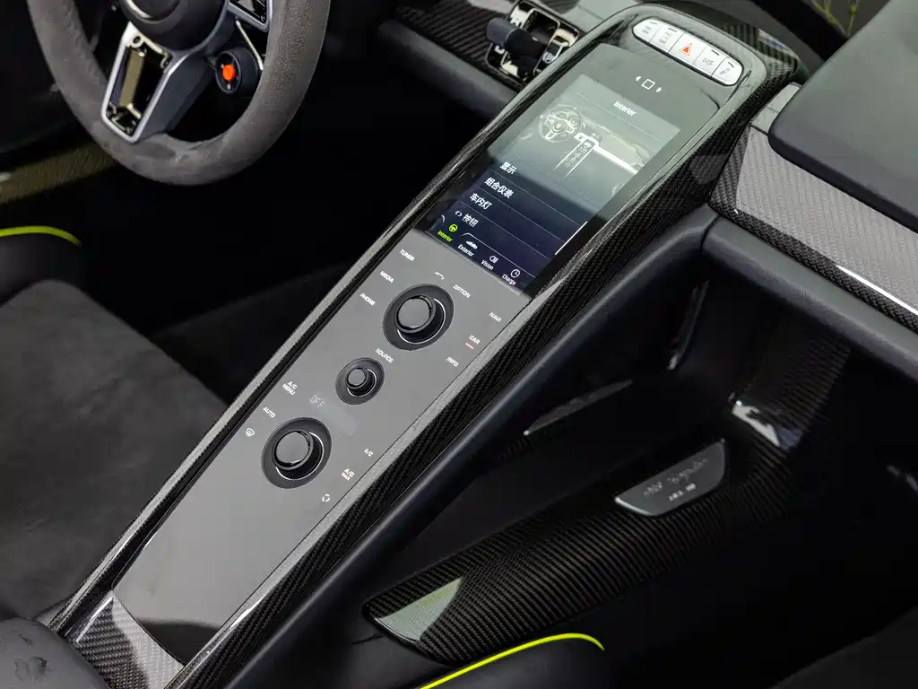 Porsche 918 Spyder 2014 Weissach package 4.6L