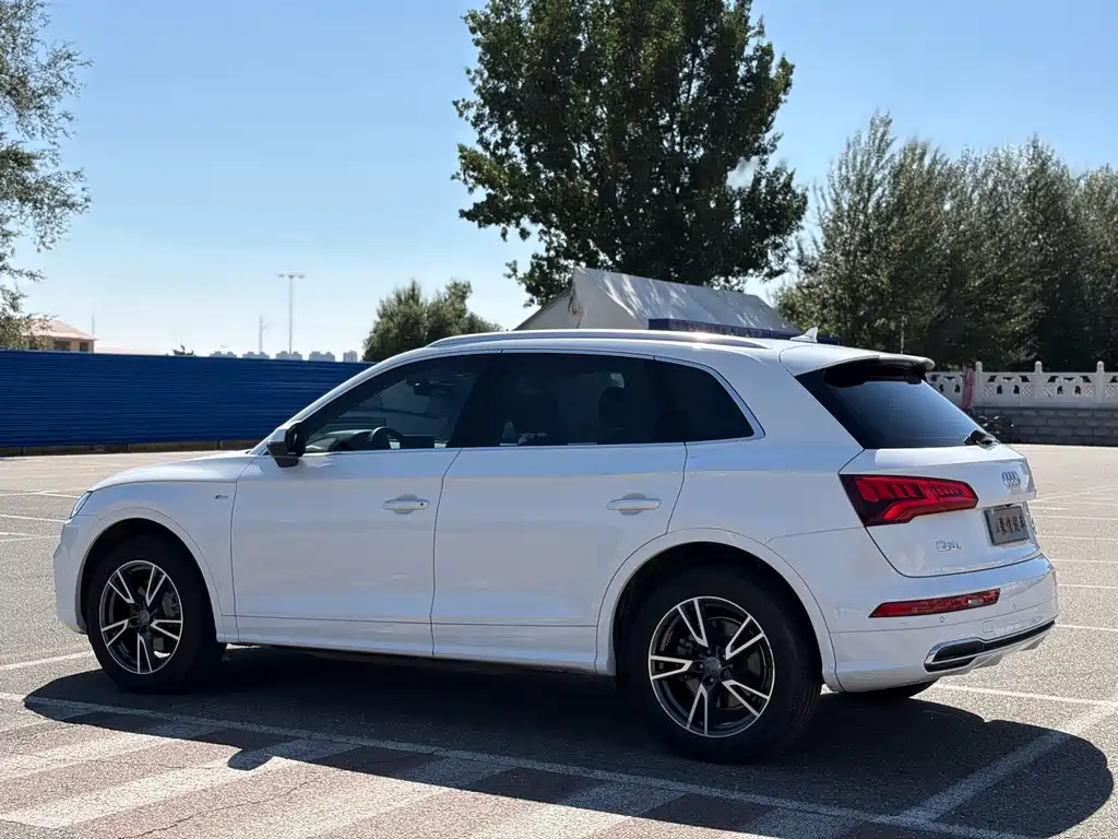 Audi Q5L — миниатюра 26