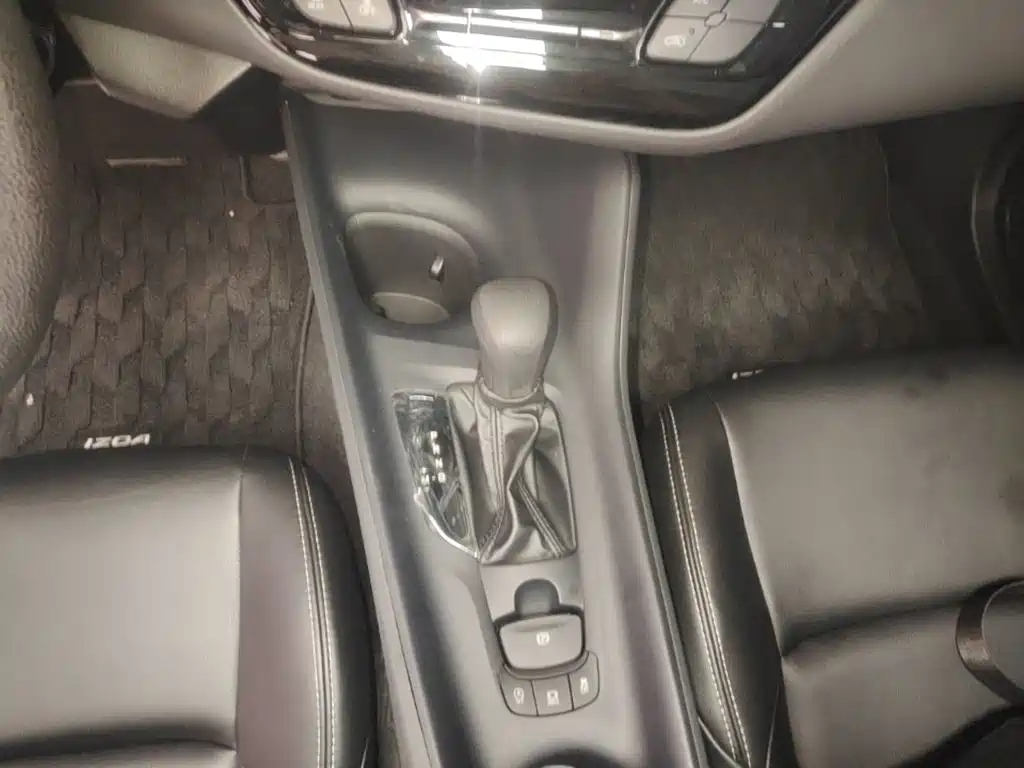 Toyota IZOA — миниатюра 14