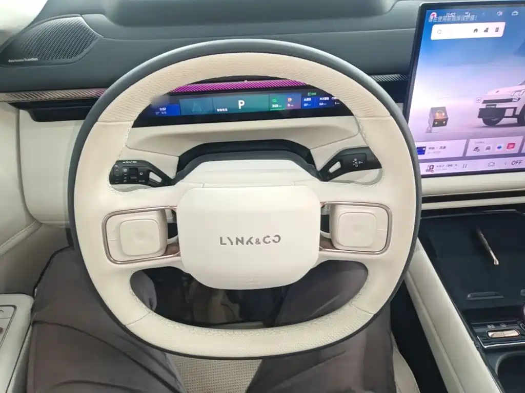 Lynk & Co 900 — миниатюра 11