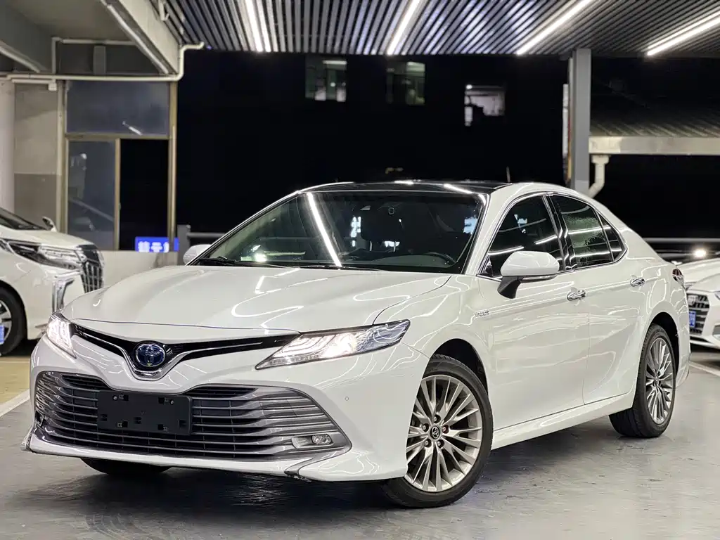 Toyota Camry 2018 Hybrid 2.5HG Luxury Edition