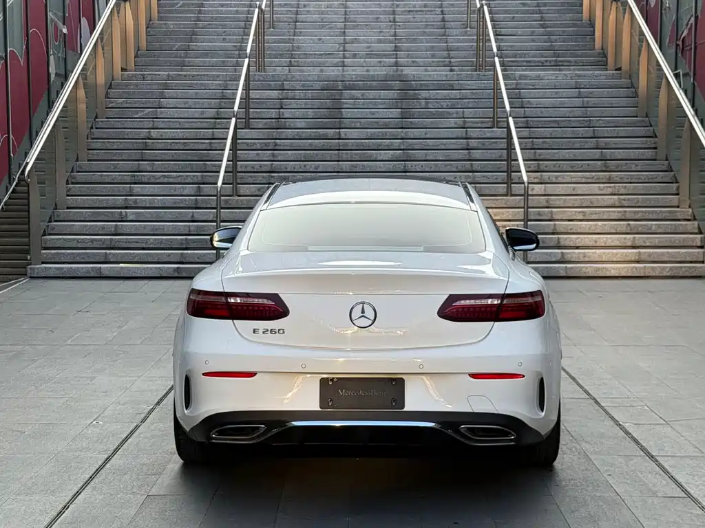Mercedes-Benz E-Class 2023 — фото 14