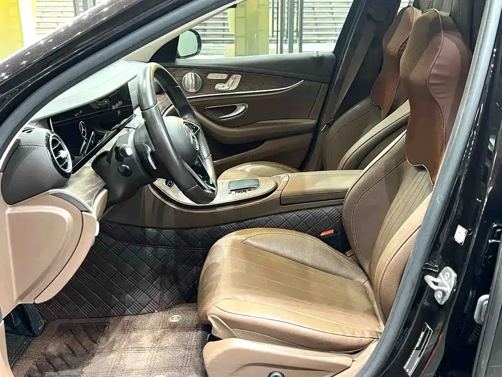Mercedes-Benz E-Class — миниатюра 5