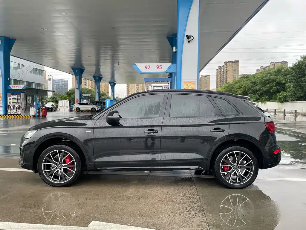 Audi Q5L — миниатюра 3