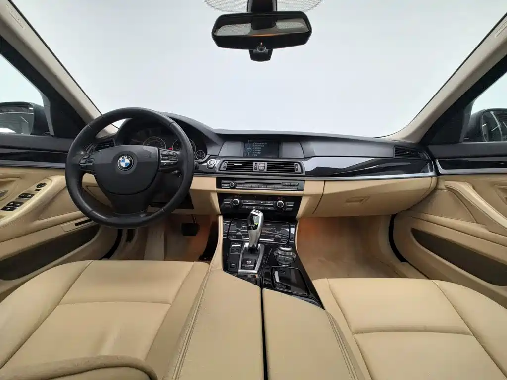 BMW 5 Series (Import) — миниатюра 5