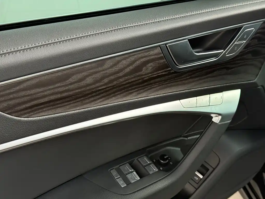 Audi A6L — миниатюра 13