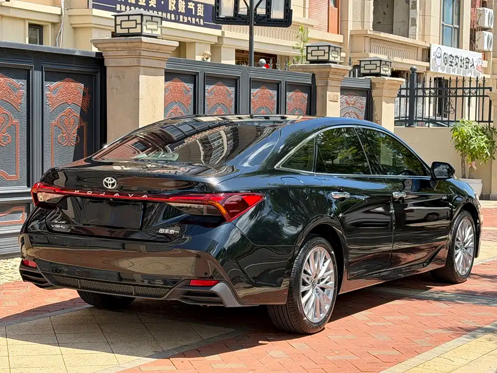 Toyota Avalon — миниатюра 7