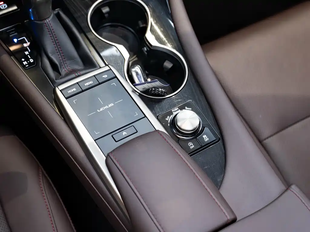 Lexus RX — миниатюра 18