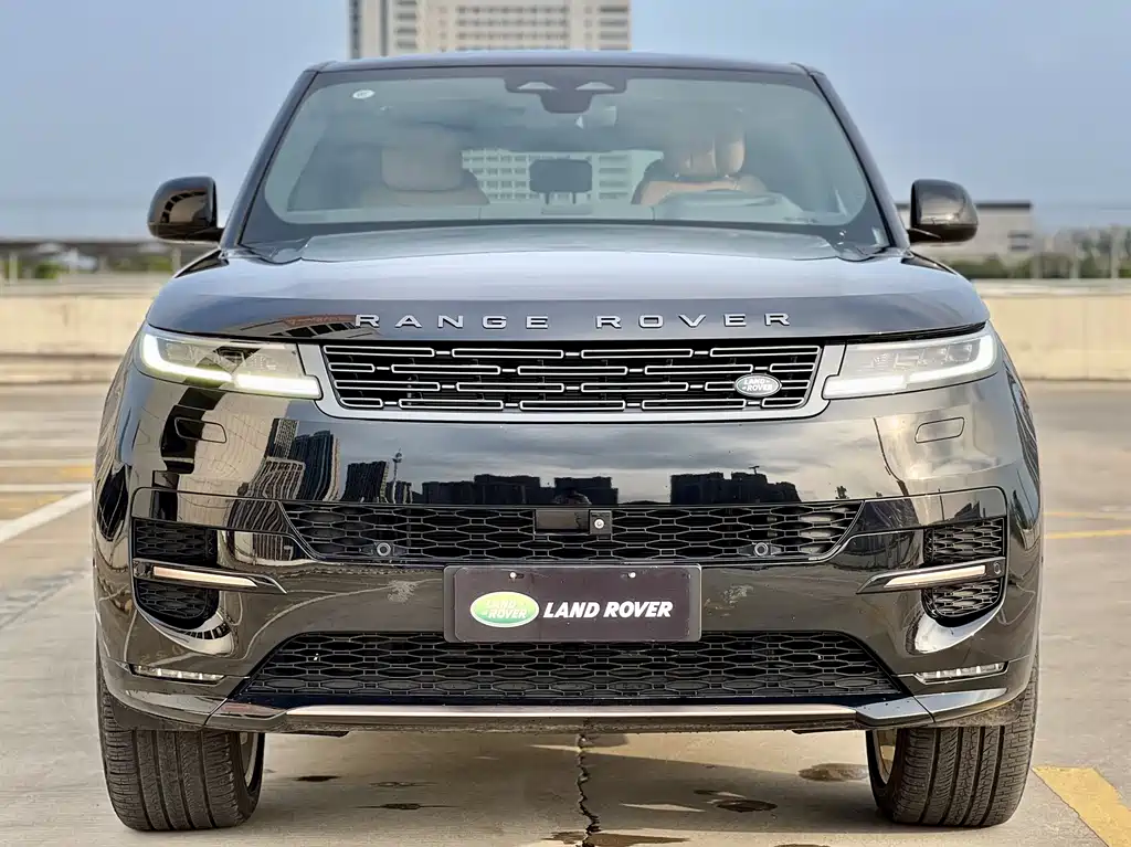 Land Rover Range Rover Sport 2024 400PS