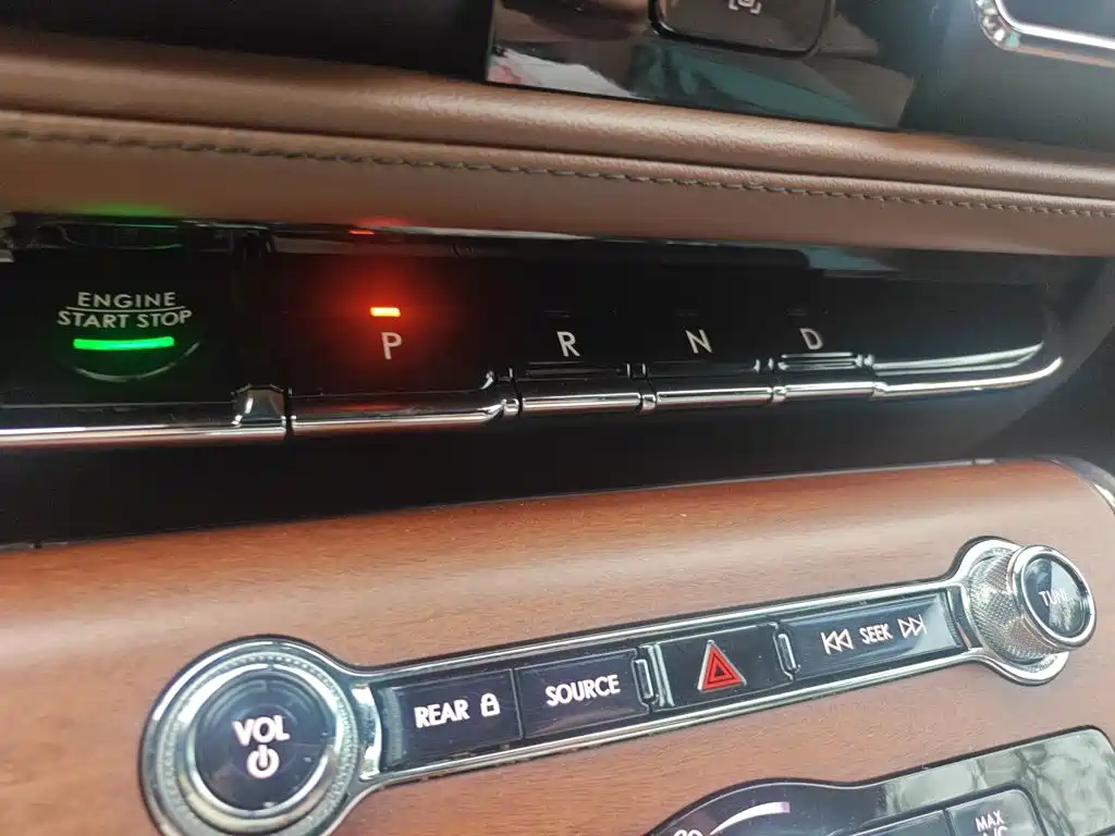 Lincoln Aviator — миниатюра 10