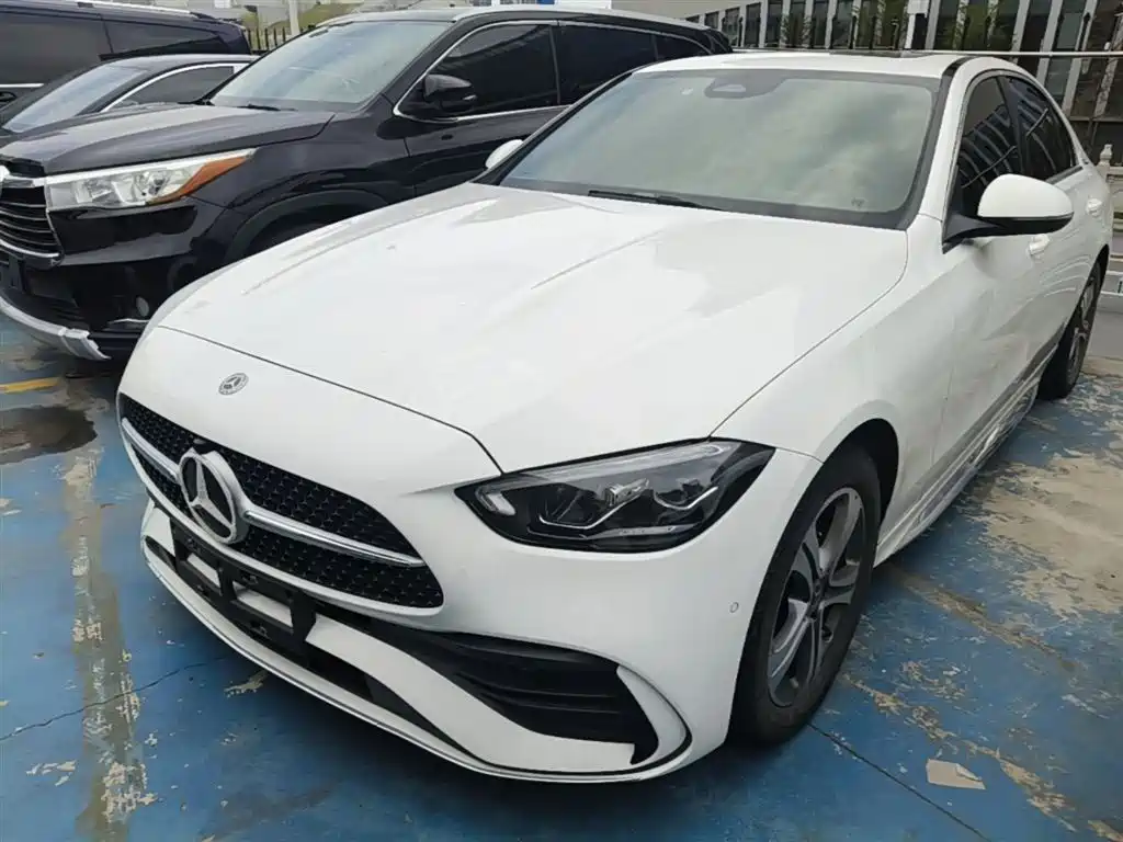 Mercedes-Benz C-Class 2022