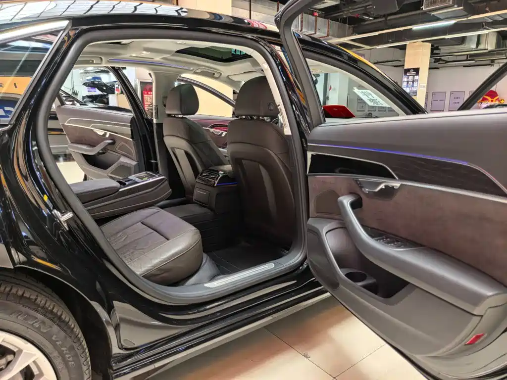 Audi A8 — миниатюра 8