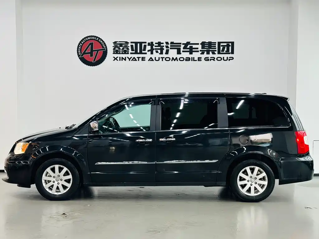 Chrysler Grand Voyager (Import) — миниатюра 4