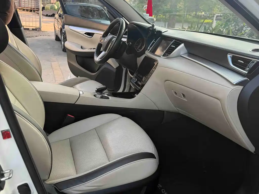 Infiniti QX50 — миниатюра 14