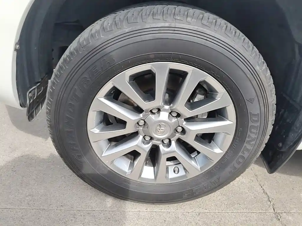 Toyota Prado — миниатюра 23