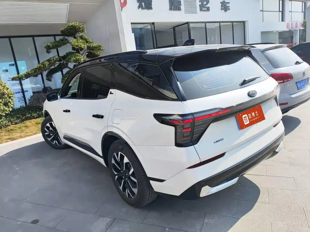 Ford Edge — миниатюра 6