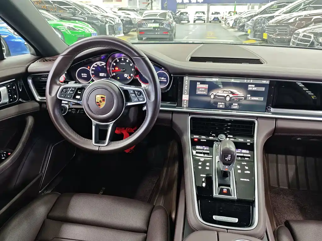 Porsche Panamera — миниатюра 9