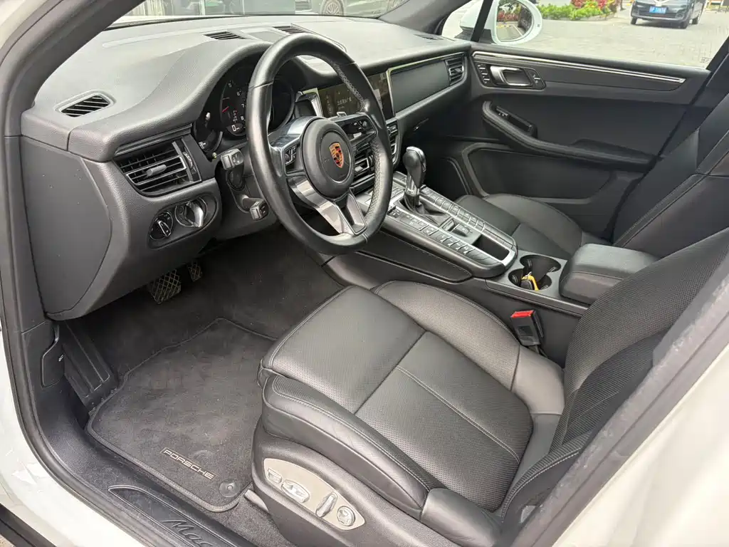 Porsche Macan — миниатюра 9